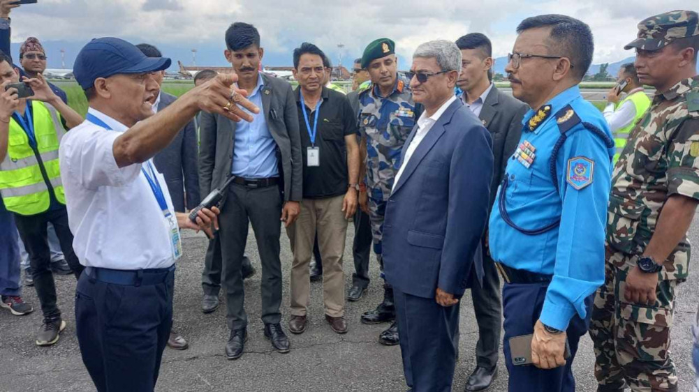 सौर्य एअरलाइन्सको जहाज दुर्घटनाका विषयमा सरकारले छानबिन गर्छ : गृहमन्त्री लेखक