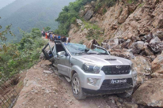 पहिरोमा जिप पुरिँदा मृत्यु भएका तीनै जनाको पहिचान खुल्यो