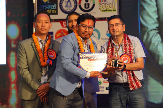 साराशंकरले पाए सर्वोत्कृष्ट लोकदोहोरी भिडिओ निर्देशक अवार्ड