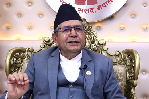 संसद्को अवरोध हटाउन सभामुखको पहल, देउवा र लामिछानेसँग गरे संवाद