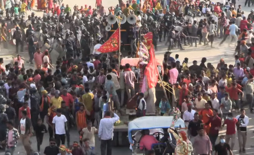 दुर्गा पूजाको मूर्ति सेलाउन जाने क्रममा सर्लाहीमा झडप, दुई प्रहरी घाइते