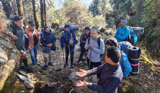 पुरानै लयमा फर्कियो हेलम्बुको पर्यटन व्यवसाय