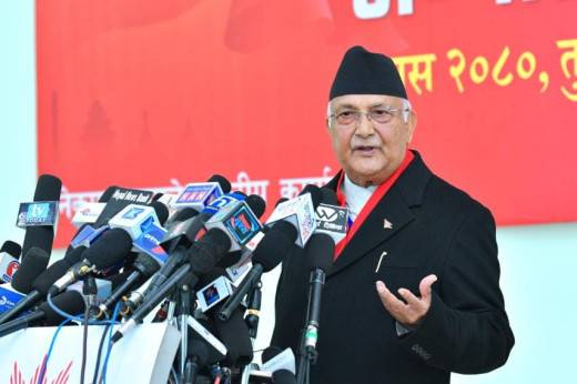 बालकुमारी घटनामा ओलीको प्रश्न– हुल भड्किरहेको बेला मन्त्री झण्डा हल्लाएर जानुपर्ने कारण के थियो?