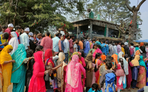 मुस्लिम र हिन्दु धर्मावलम्बीको साझा तीर्थस्थल मदारबाबामा मेला सुरु