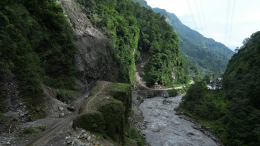 कालीगण्डकी करिडोरः महभीरको पहिरोले दुर्घटनाको जोखिम