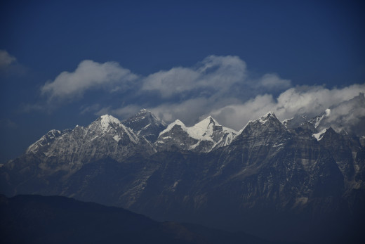यसरी कालापत्थर बन्दैछन् हिमाल [तस्बिरहरू]