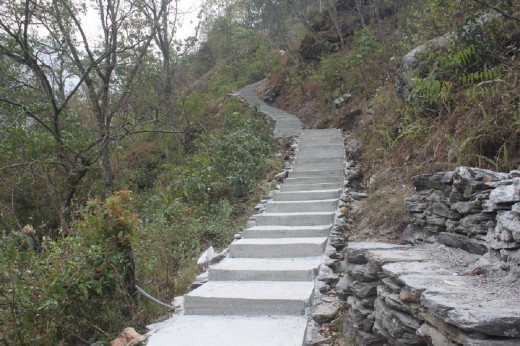 चन्दा र श्रमदानले बन्यो पदमार्ग