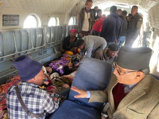 भूकम्प पीडितको उद्धारमा प्रधानमन्त्रीको १८ घण्टा