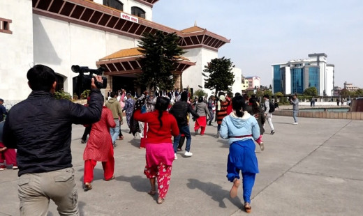 संसद् भवनमा प्रदर्शनकारी छिर्दा धन्न गोली चलेन!