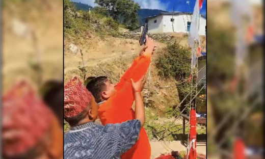 असईले अरुलाई पेस्तोल पड्काउन दिए, निलम्बनमा परे