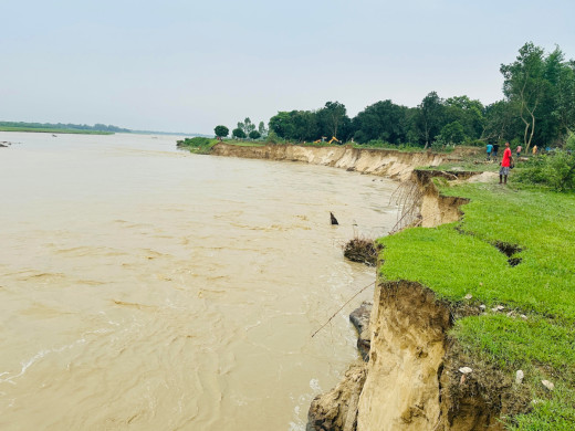 बस्ती पस्दैछ बलान नदीको बाढी