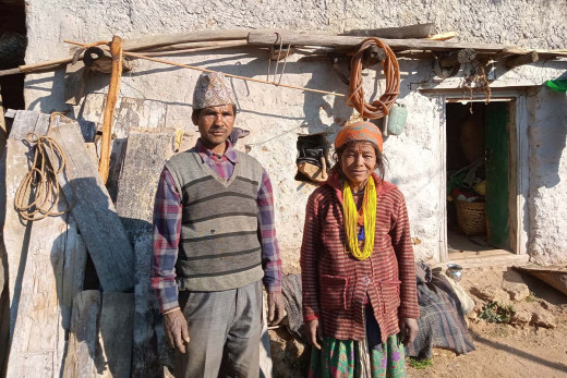 अशिक्षा र गरिबीको दुरवस्था, २६ वर्षमा १२ सन्तान !