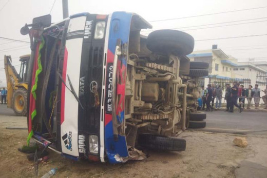 बस दुर्घटनामा त्रिविका प्राध्यापकको मृत्यु [अपडेट]