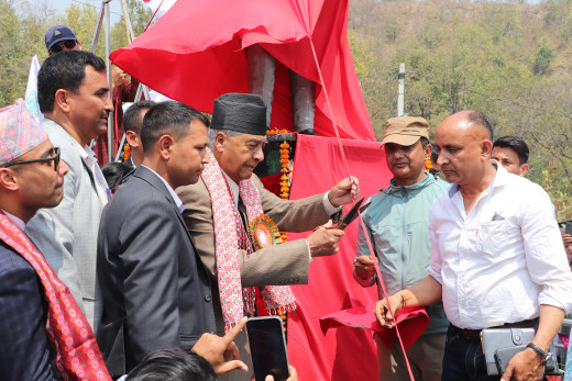 कांग्रेस सभापति देउवाले गरे दिवङ्गत नेता खुमबहादुरको प्रशंसा, भने- भ्रष्टाचारको झुटो मुद्दामा फसाइयो