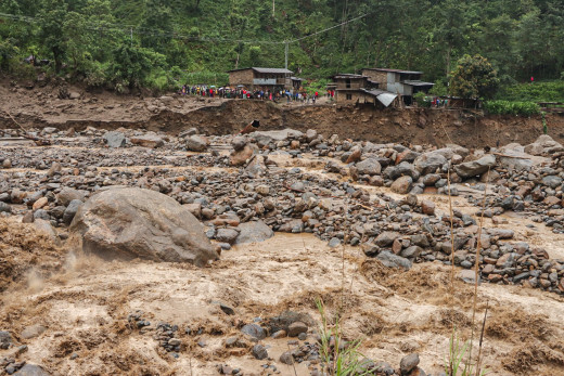 सङ्खुवासभामा बाढी:  १ सय २५ भन्दा बढी घर विस्थापित [अपडेट]