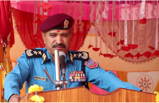 आईजीपी कुँवर भन्छन्- लट्ठी र बन्दुक बोकेर गरिने ड्युटीबाट प्रहरीले जस पाउँदैन