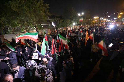 इजरायल माथि हमला गरेकोमा इरानी संसद्मा उत्सव, तत्काल थप हमला नगर्ने
