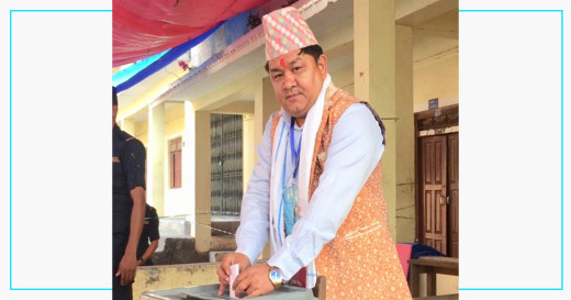 चितवन–२ का उम्मेदवार जीतनारायण श्रेष्ठले गरे मतदान