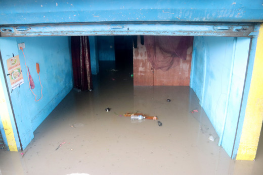 काठमाडौंका नदी किनाराका घरमा बाढी पस्यो