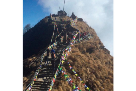 कालिञ्चोक भगवती दर्शन गर्न गएका वृद्धको मृत्यु