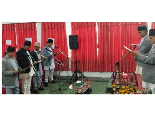 कर्णालीका नवनियुक्त मन्त्रीहरुले लिए शपथ 