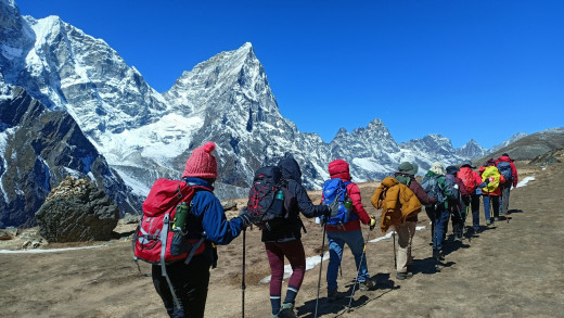 खुम्बु क्षेत्र पर्यटकले खचाखच, लुक्लामा एकै दिन २०० उडान