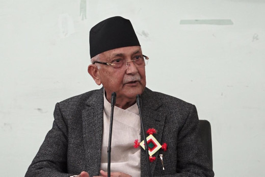 फटाहा, मुर्ख र बुद्धि नभएकाले राजतन्त्र मान्छन् : ओली 