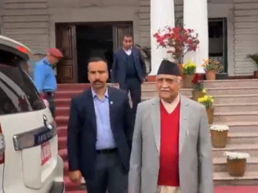 पत्रकारको प्रश्न: एमाले समाजवादी मोर्चामा सहभागी हुने हो?, ओलीको जवाफ– ‘हैन’
