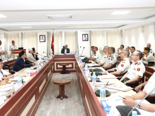 विकासका परियोजनामा थप मेहनत गर्न रक्षामन्त्रीको निर्देशन