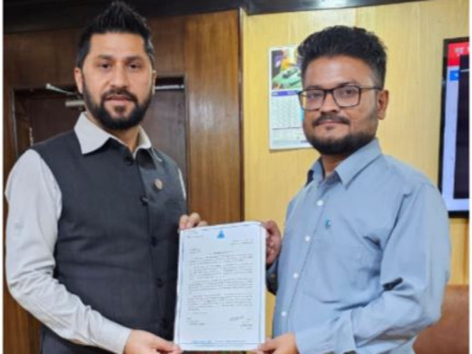 रवि लामिछानेलाई मुकुलले भने– तपाईँलाई ठग, भ्रष्टाचारी र अपराधी प्रमाणित गर्न सक्छु