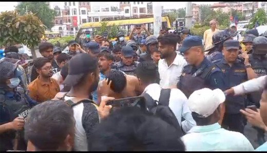 नागरिकताविहीन एक युवाद्वारा आत्मदाहको प्रयास, माइतीघर मण्डलामा तनाव
