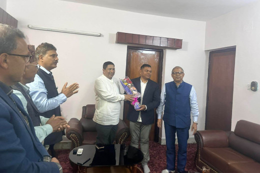 भ्रष्टाचार र कमिसनको जालो तोड्न निरन्तर लागिपरेको छु : उपप्रधानमन्त्री श्रेष्ठ