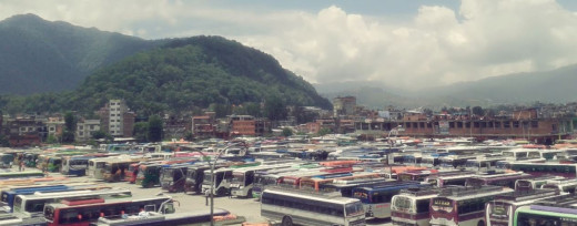 जसले नयाँ बसपार्कमा यात्रुको झोला तान्दै हैरानी दिए...