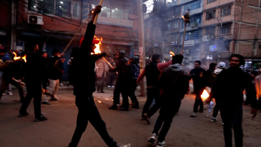 गृहमन्त्रीको राजीनामा माग्दै नेविसंघले निकाल्यो राँके जुलुस, प्रहरीसँग झडप