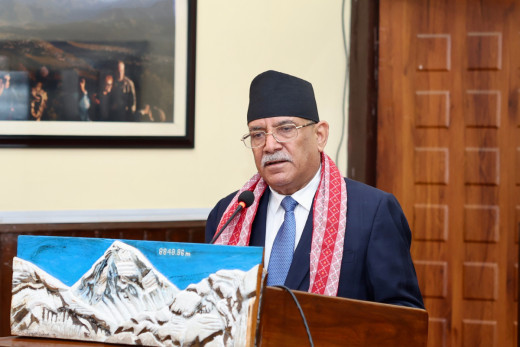 संसदीय दलको बैठकमा प्रचण्डको ‘ब्रिफिङ’: ओलीले मसँग ढाँटछल गर्नुभयो