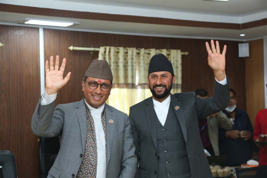 लामिछाने र वाग्लेले लिए शपथ, यादवले मंगलबार लिने