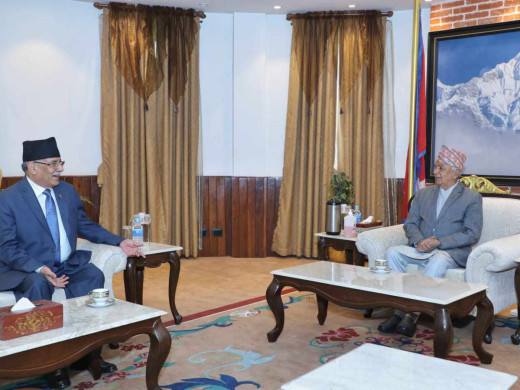 राष्ट्रपति भेट्न शीतल निवासमा प्रधानमन्त्री प्रचण्ड 