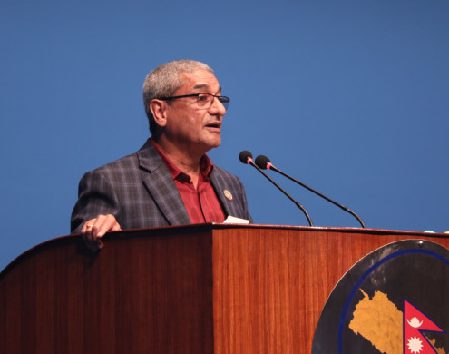संविधान असफल बनाउने छुट कसैलाई छैन : प्रमुख सचेतक लेखक