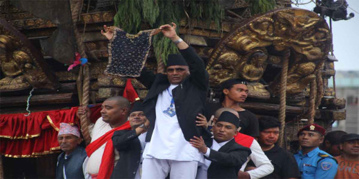 देखाइयो रातो मच्छेन्द्रनाथको भोटो