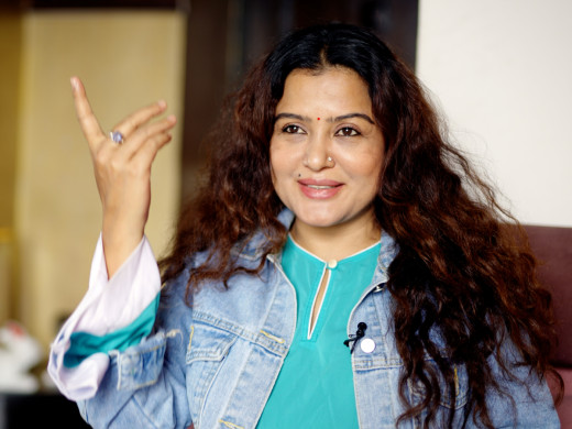 अभिनेत्री रेखा थापाले आफू गर्भवती भएको सार्वजनिक गर्दै भनिन्– ‘यस्तो अवस्थामा झन् धेरै काम जाँगर चल्यो’