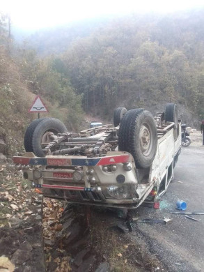 सल्यानमा जीप दुर्घटना हुँदा तीन जना घाइते