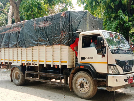 बिलबिजक नभएको झण्डै २ करोड बराबरका सामानसहित २ वटा ट्रक नियन्त्रणमा