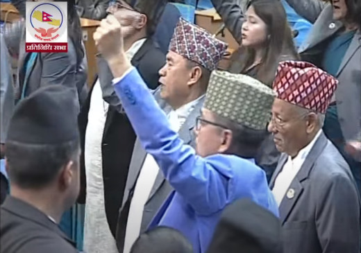 राप्रपाले अवरोध गरेपछि १५ मिनेटका लागि संसद् बैठक स्थगित