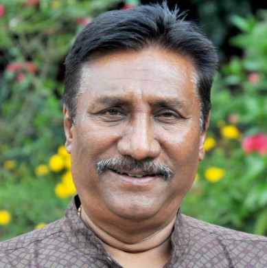 शरतसिंह भण्डारी श्रम मन्त्री बन्दै 