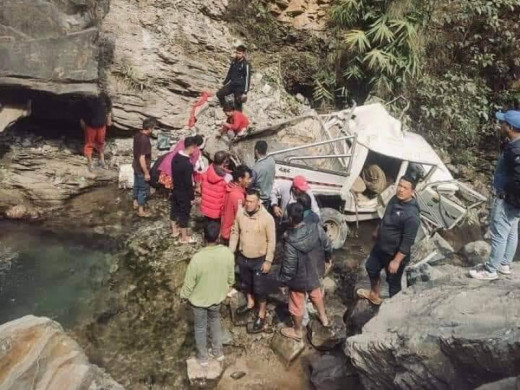 सिन्धुपाल्चोकमा जीप दुर्घटना, २ जनाको मृत्यु