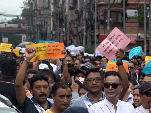 कर वृद्धिको विरोधमा सुनचाँदी व्यवसायीहरु आन्दोलनमा