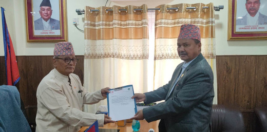 लुम्बिनीमा मुख्यमन्त्रीका लागि कांग्रेस संसदीय दलका नेता चौधरीको दाबी पेश