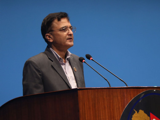 प्रचण्डलाई एमालेको प्रश्नः आज तपाईंका लागि हतियार बोक्ने युवा कहाँ छन्, हेक्का छ?