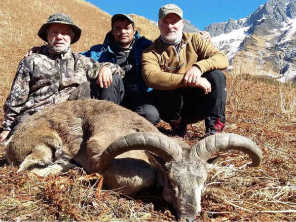 ढोरपाटनमा दोस्रो याममा १० नाउर र ७ झारलको शिकार