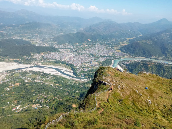 आज पहाडी भू-भागमा चट्याङ्गसहित हल्का वर्षाको सम्भावना 